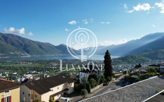 «Между небом и озером» — эксклюзивный двухуровневый пентхаус 3,5 комнаты с панорамной террасой и павильоном