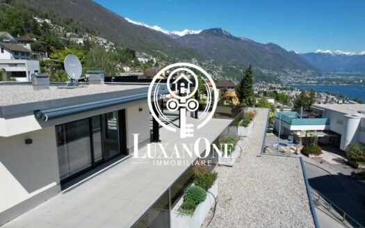 «Между небом и озером» — эксклюзивный двухуровневый пентхаус 3,5 комнаты с панорамной террасой и павильоном