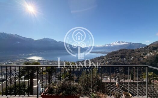 Tessiner Charme trifft Panorama – 4,5 Zimmer mit 180° Seeblick