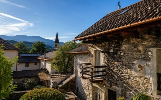 Charmantes renoviertes Tessiner Haus in Arcegno